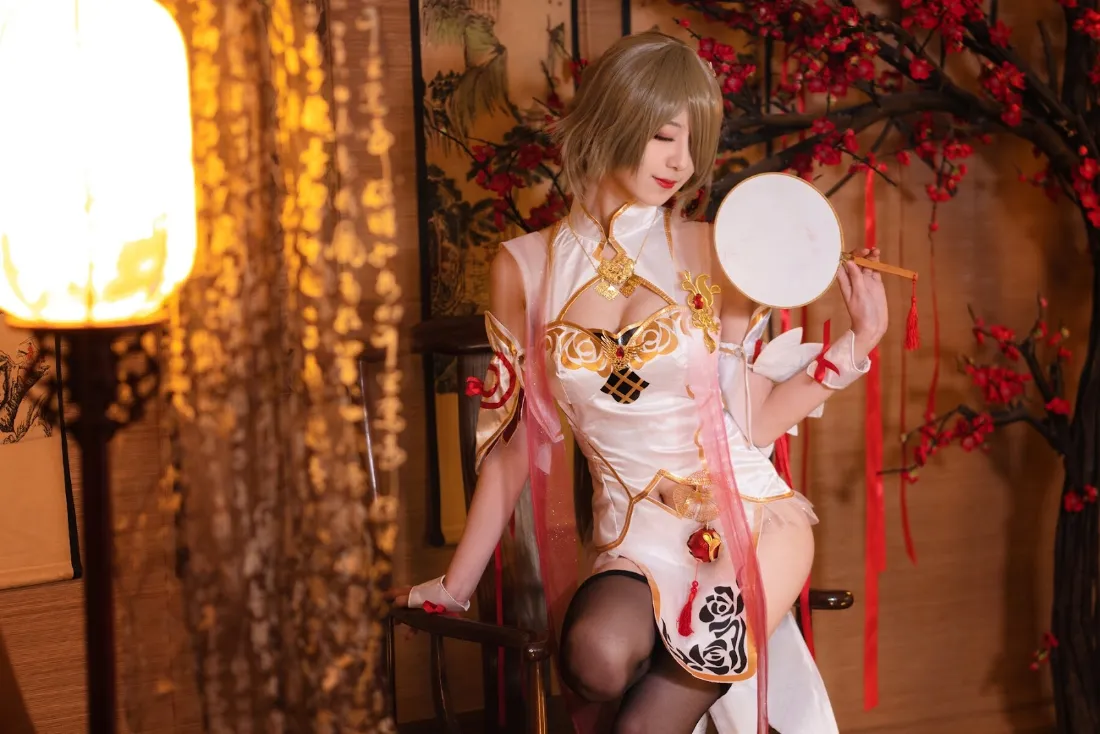 2k古风美女壁纸｜复古背景图片 - 旗袍团扇红灯笼「哲风壁纸」