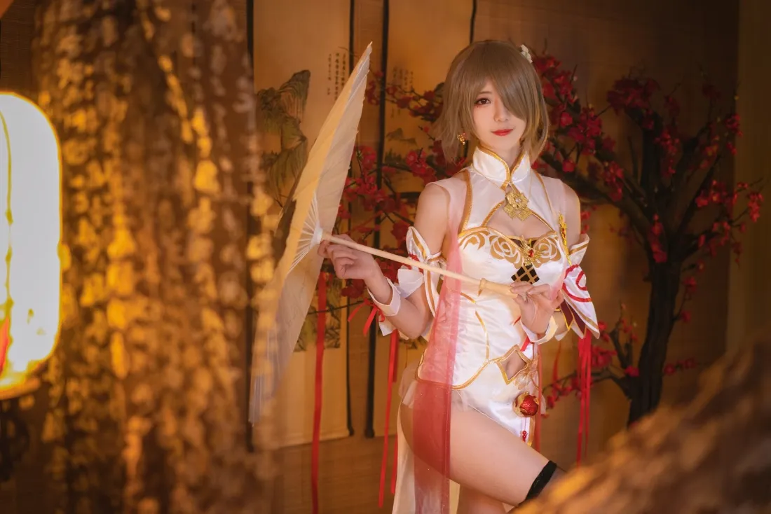 2k古风cos壁纸｜古风背景图 - 油纸伞红樱古装「哲风壁纸」