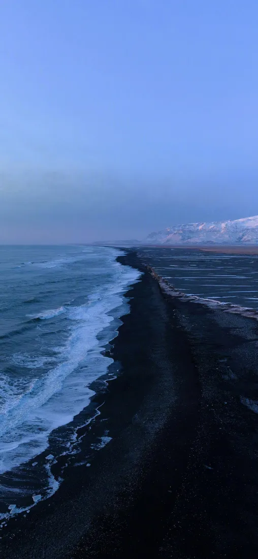 海水浪花手机壁纸｜黑色沙滩背景图片 - 雪山蓝天海景「哲风壁纸」