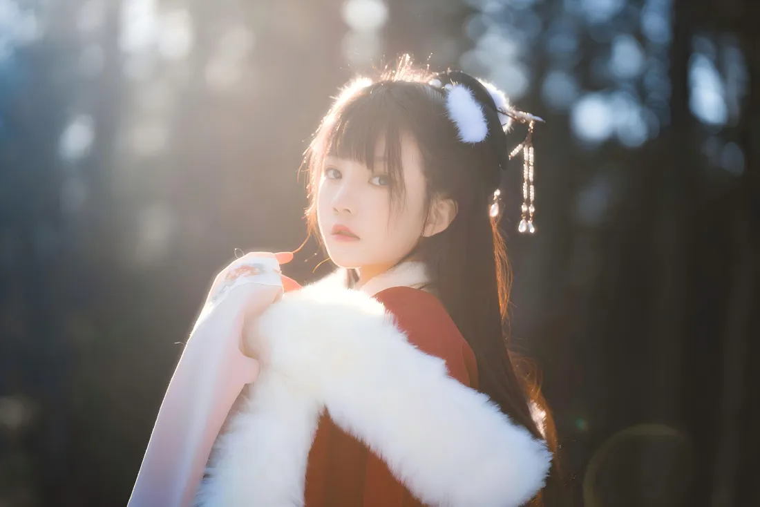 8k古风少女壁纸｜户外背景图片 - 夕阳树林「哲风壁纸」