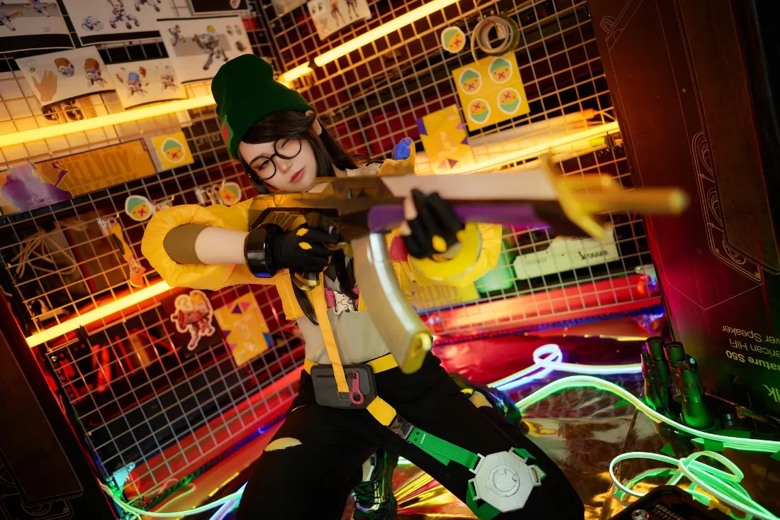 科幻战士手机壁纸｜霓虹网格背景 - 未来战士「哲风壁纸」