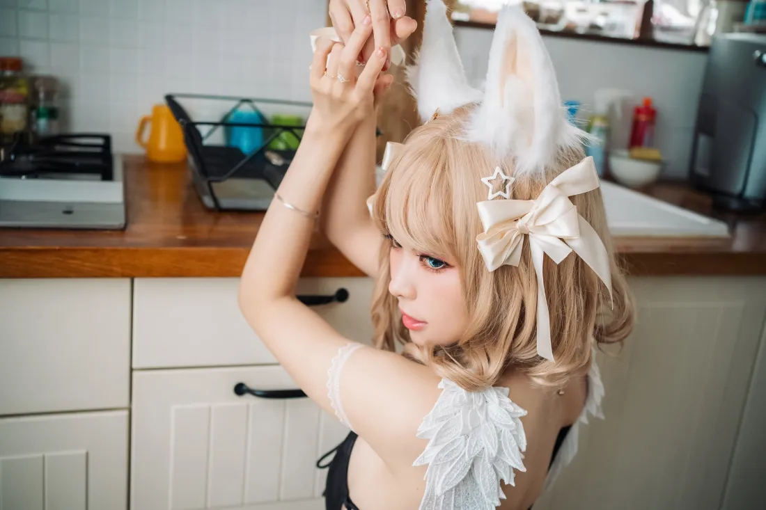2k猫耳少女壁纸｜厨房背景图片 - 白色cosplay「哲风壁纸」
