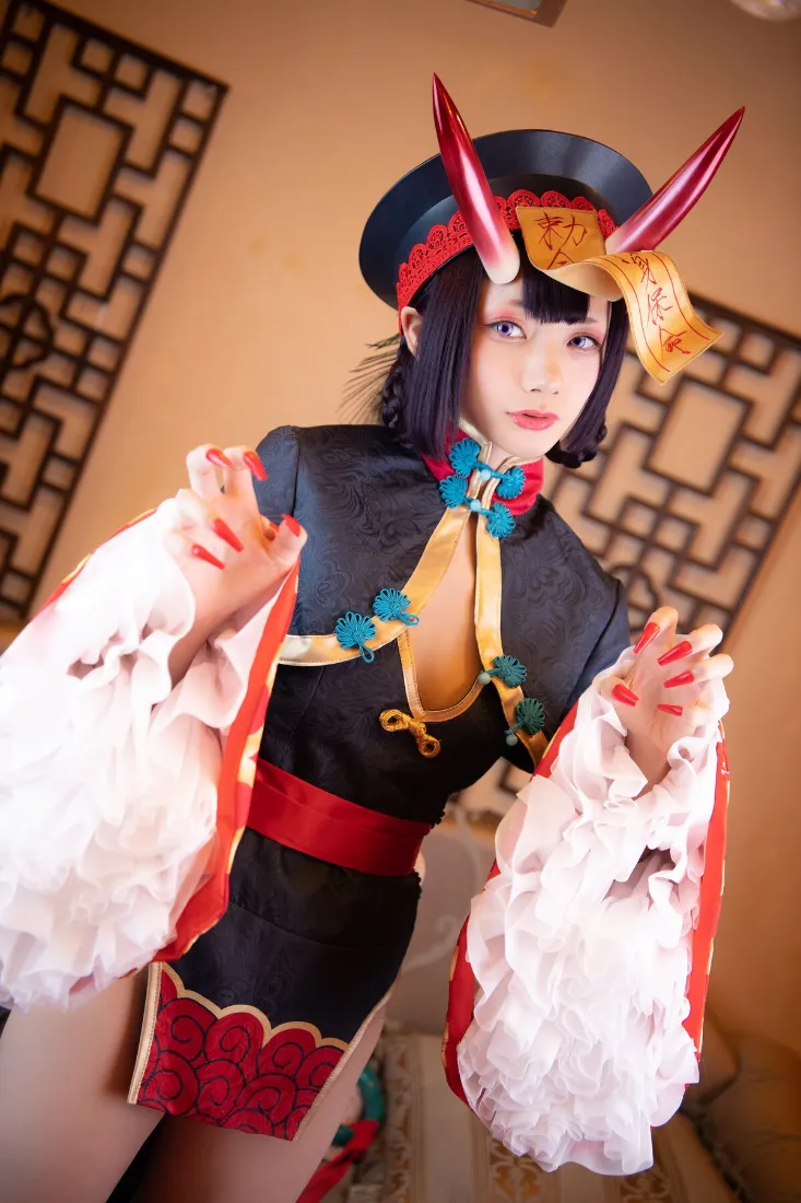 酒吞童子手机壁纸｜中式背景图片 - cosplay 红色角「哲风壁纸」