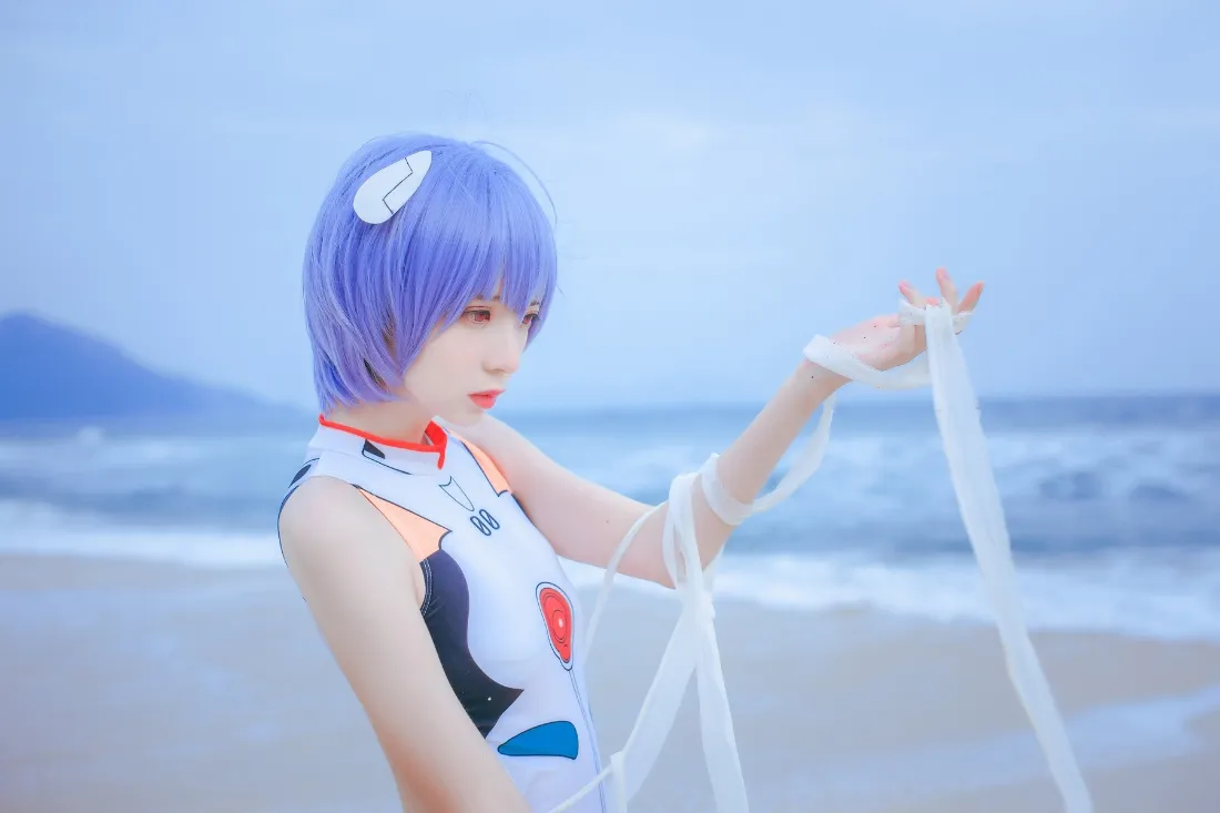 2k绫波丽壁纸｜海边背景图片 - 紫色cosplay「哲风壁纸」