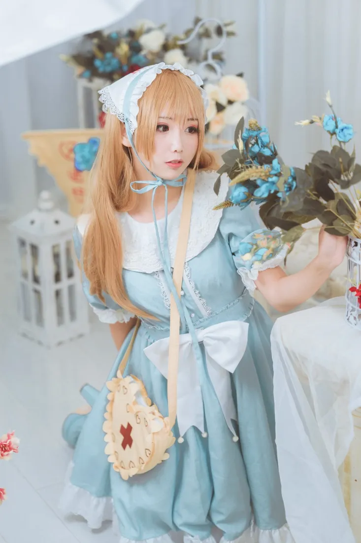 lolita手机壁纸｜浅蓝色背景图 - 居家洛丽塔少女「哲风壁纸」