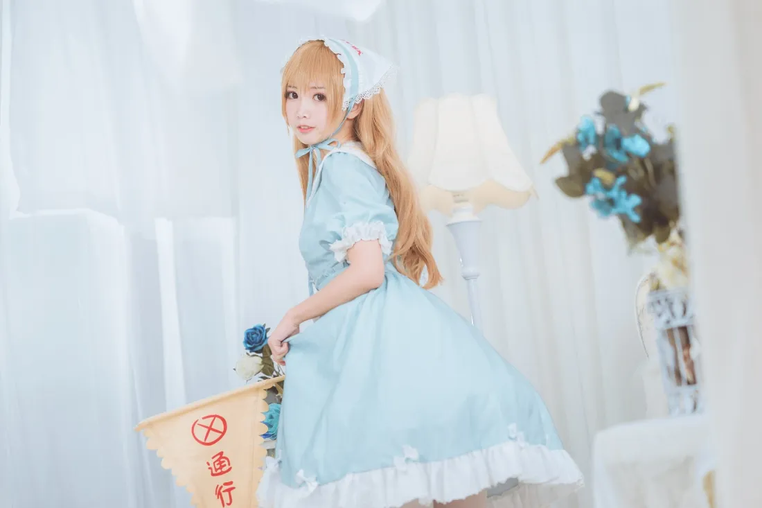 2kcosplay壁纸｜居家背景 - 浅蓝色连衣裙少女「哲风壁纸」