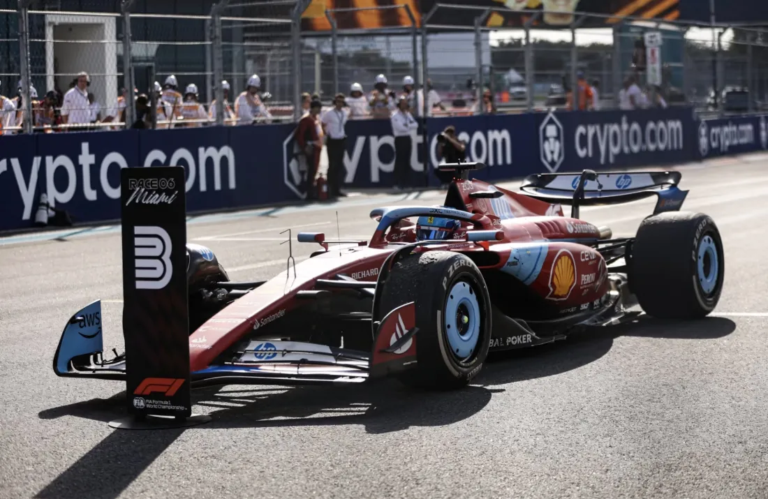 2k法拉利SF-25壁纸｜迈阿密大奖赛背景图片 - 赛车「哲风壁纸」