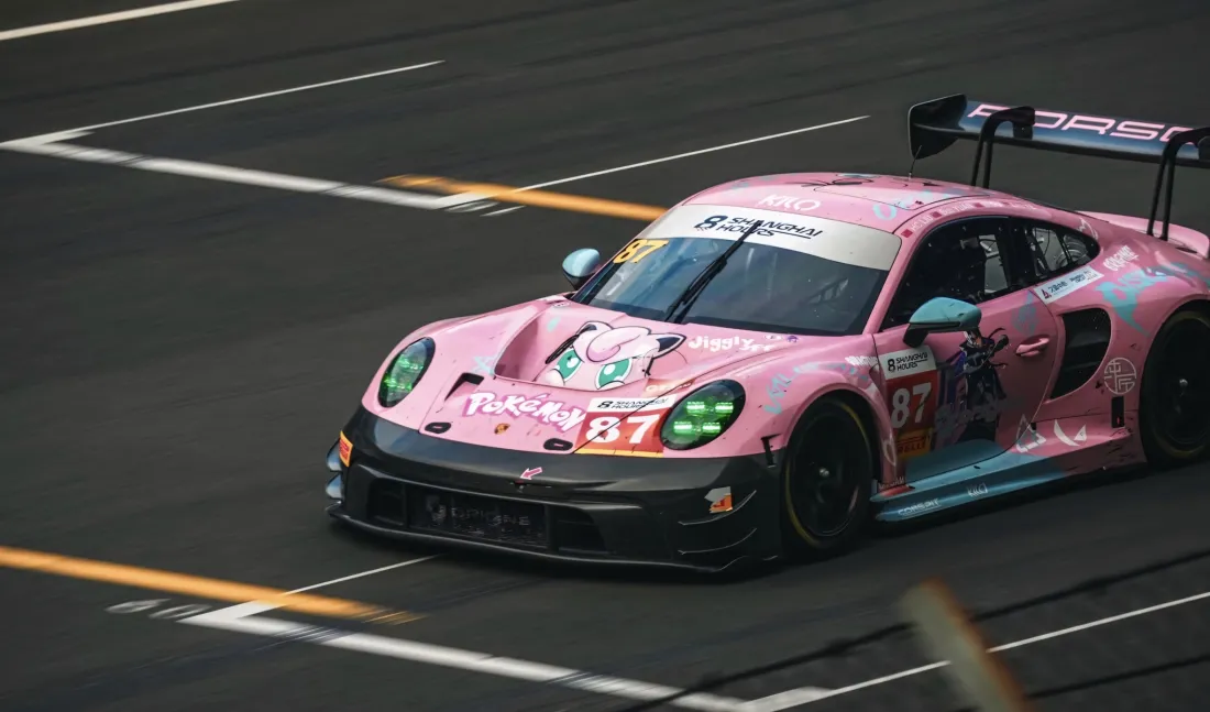 2k保时捷911壁纸｜赛道背景图片 - 粉色赛车「哲风壁纸」