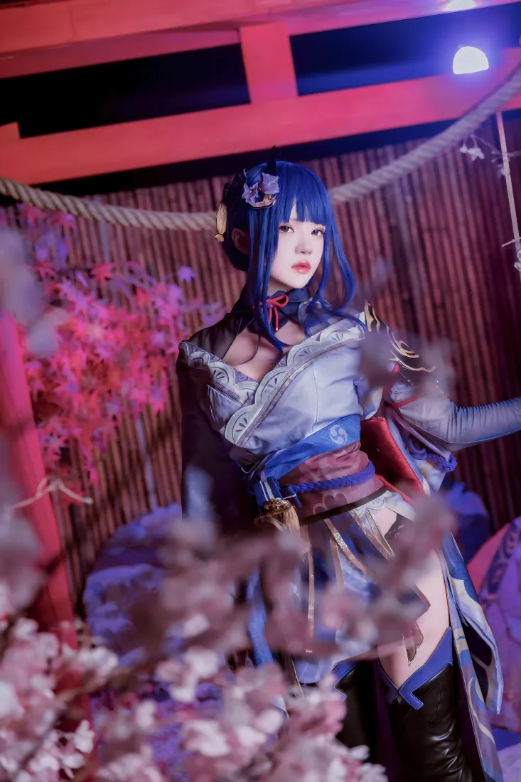 夜兰cos手机壁纸｜樱花日式背景 - 美女coser「哲风壁纸」