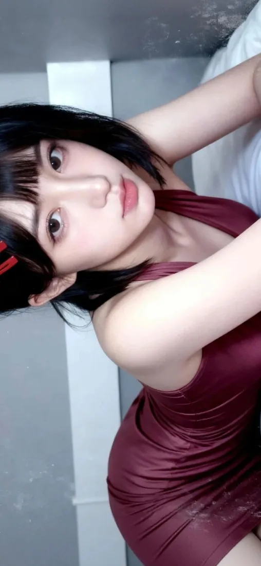 红衣美女手机壁纸｜室内背景图片 - 酒红连衣裙「哲风壁纸」