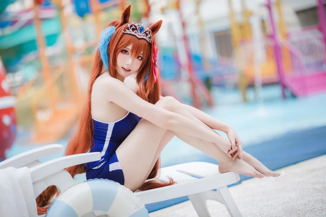 赛马娘cos手机壁纸｜游泳池背景 - 蓝色泳衣「哲风壁纸」