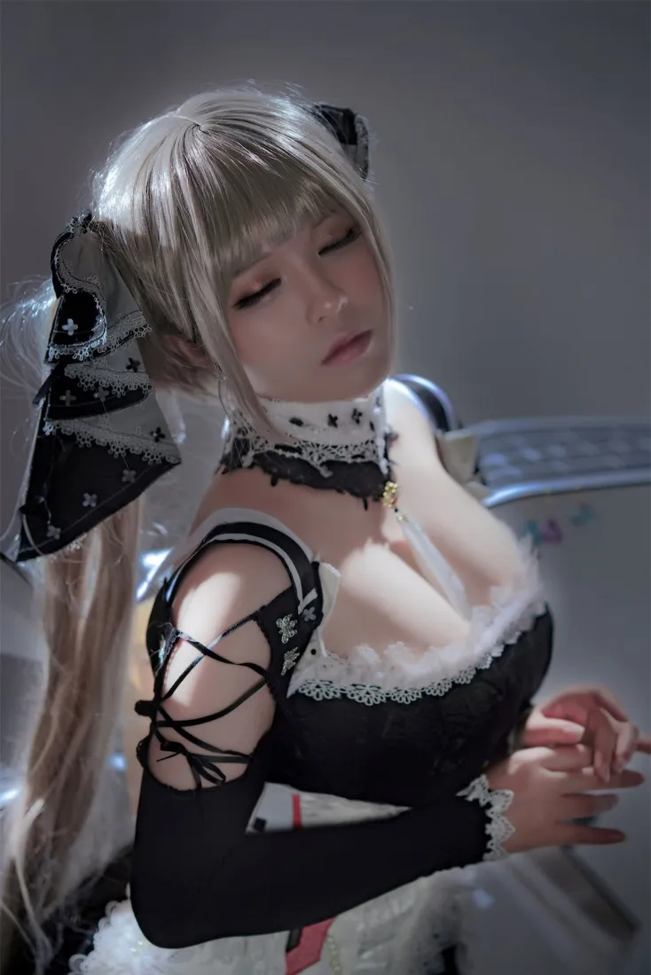 cosplay女仆装｜暗黑背景 - 双马尾金发蕾丝「哲风壁纸」