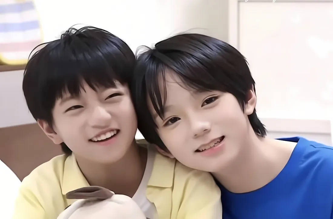 3k橹穆壁纸｜TF家族背景图片 - 帅气少年合照「哲风壁纸」