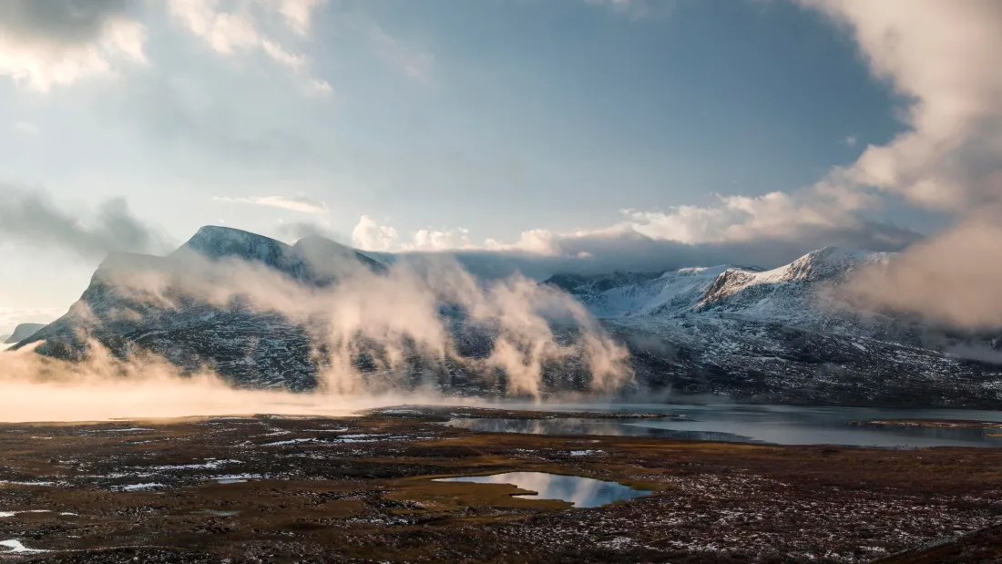 4k雪山温泉壁纸｜云雾旷野背景图片 - 自然风景「哲风壁纸」