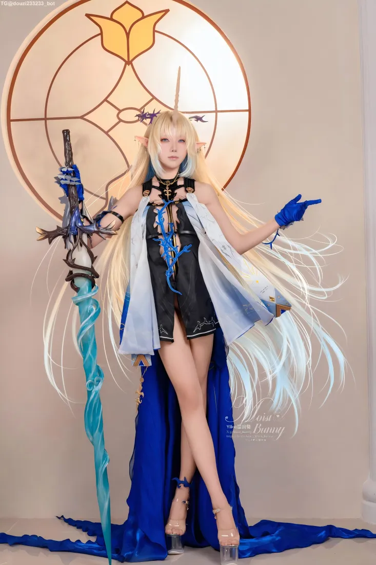 菲比cos手机壁纸｜鸣潮角色背景图片 - 高颜值还原「哲风壁纸」