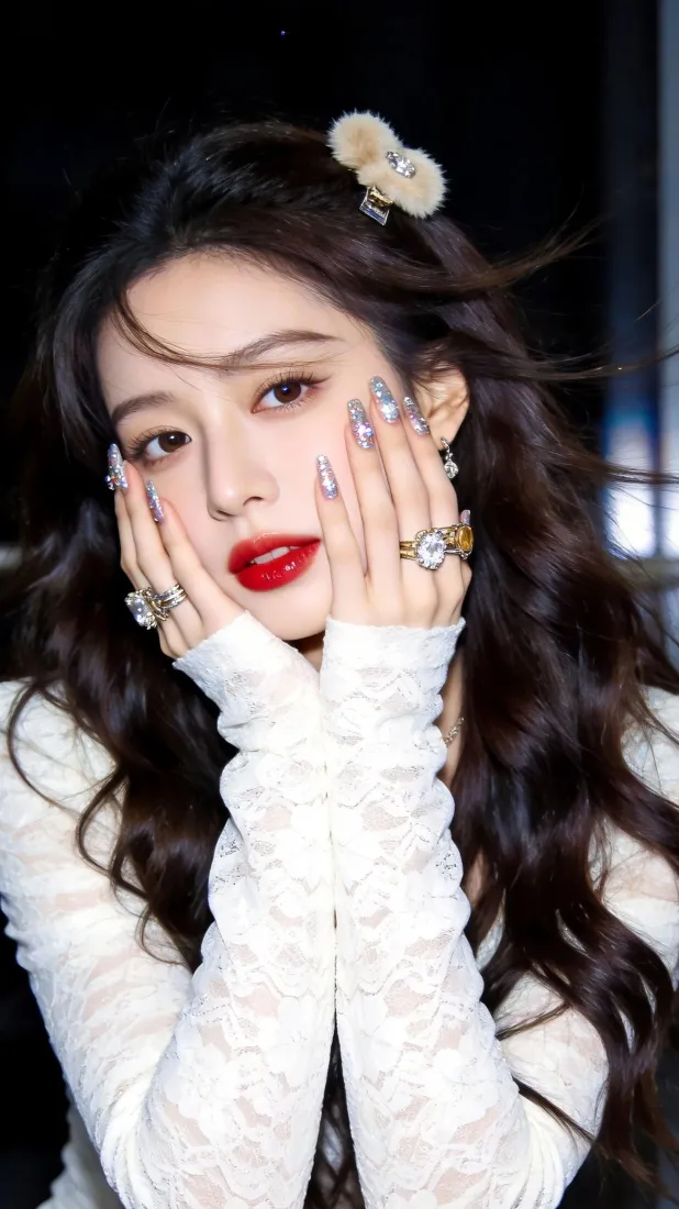 徐艺洋手机壁纸｜黑色背景图片 - 甜酷氛围感美女「哲风壁纸」