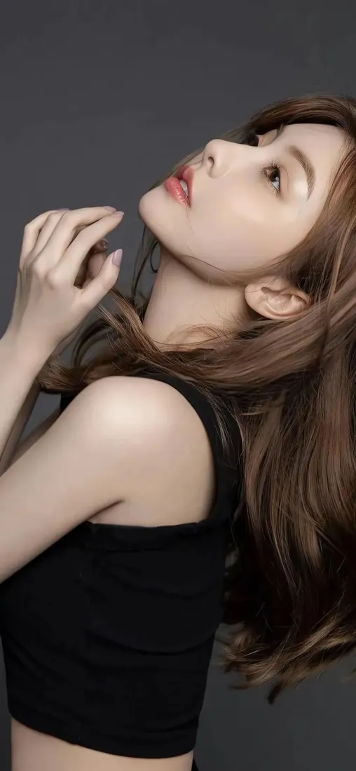 气质御姐美女手机壁纸｜深灰简约背景图片 - Ios适配「哲风壁纸」