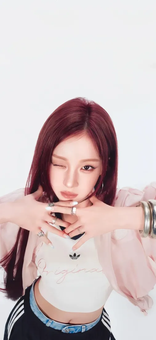 宋雨琦手机壁纸｜简约背景图片 - 甜酷女爱豆「哲风壁纸」