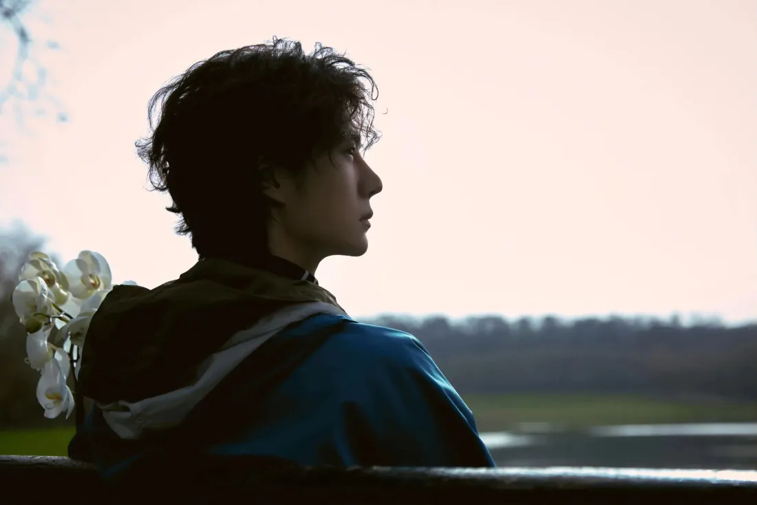 3k王一博壁纸｜巴黎时装周背景图片 - 氛围感侧颜「哲风壁纸」