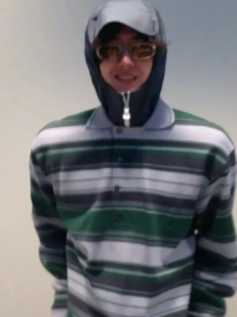 王一博手机壁纸｜巴黎时装周背景图片 - 搞怪潮搭「哲风壁纸」