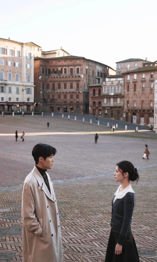 爱情怎么翻译手机壁纸｜欧式广场背景图片 - 男女主对视「哲风壁纸」