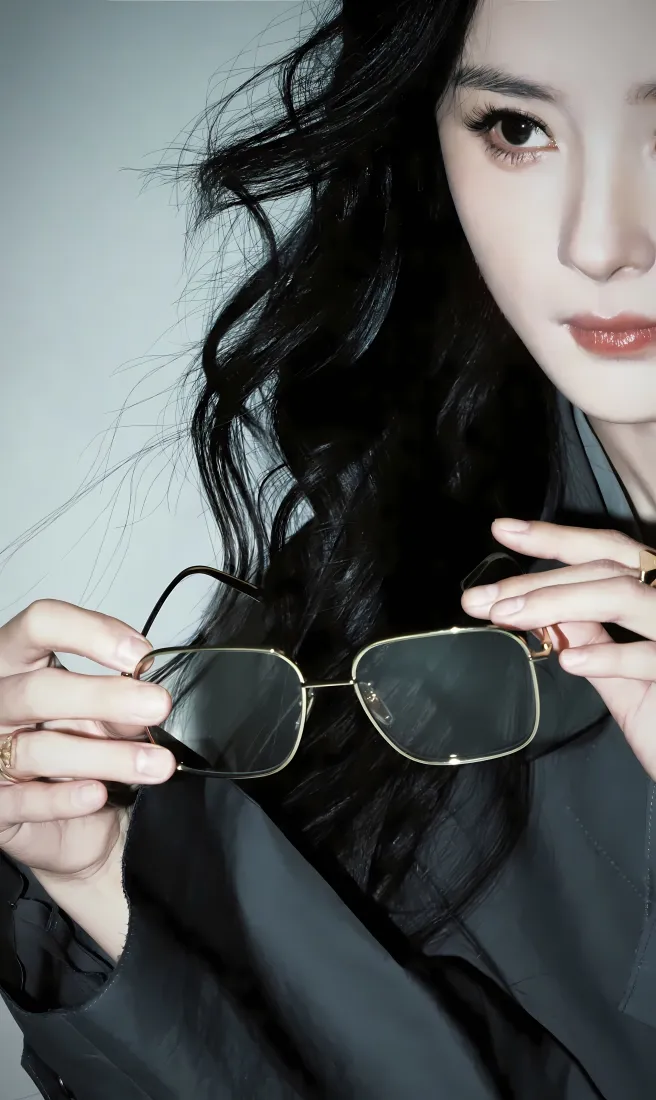 杨幂手机壁纸｜西装背景图片 - 酷飒御姐「哲风壁纸」