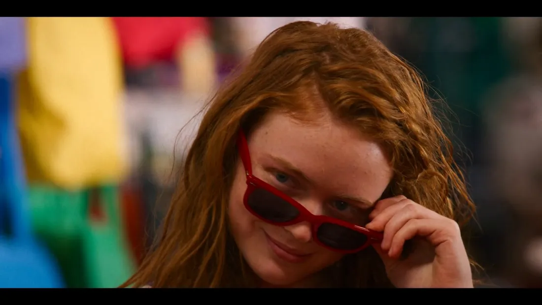 2k怪奇物语Max壁纸｜霓虹街头背景图片 - 甜酷少女「哲风壁纸」