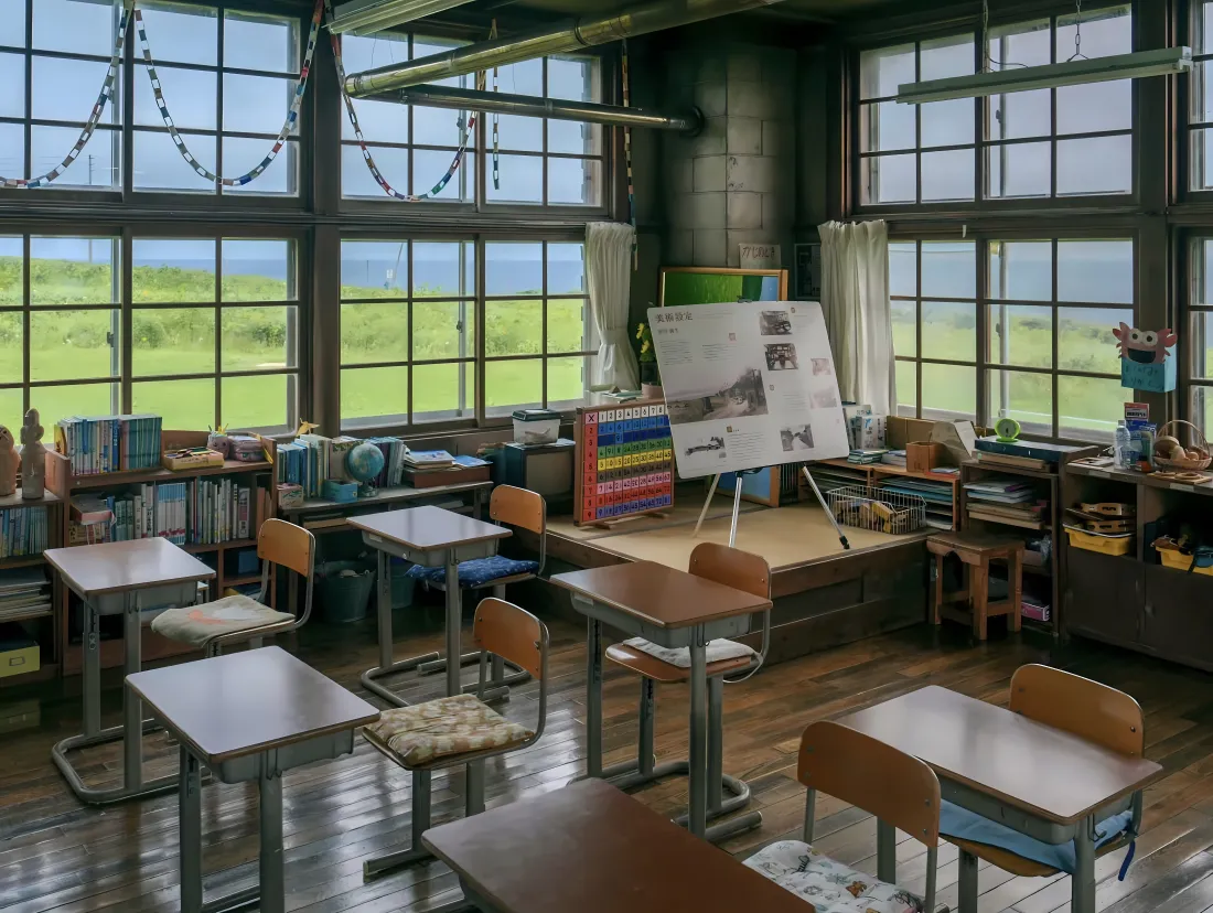 4k教室课桌壁纸｜窗外草地背景图片 - 清新治愈校园场景「哲风壁纸」