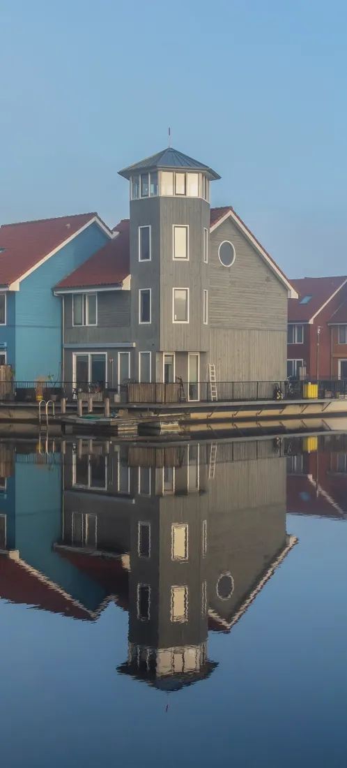 临水别墅手机壁纸｜湖面倒影背景图片 - 清新风光「哲风壁纸」