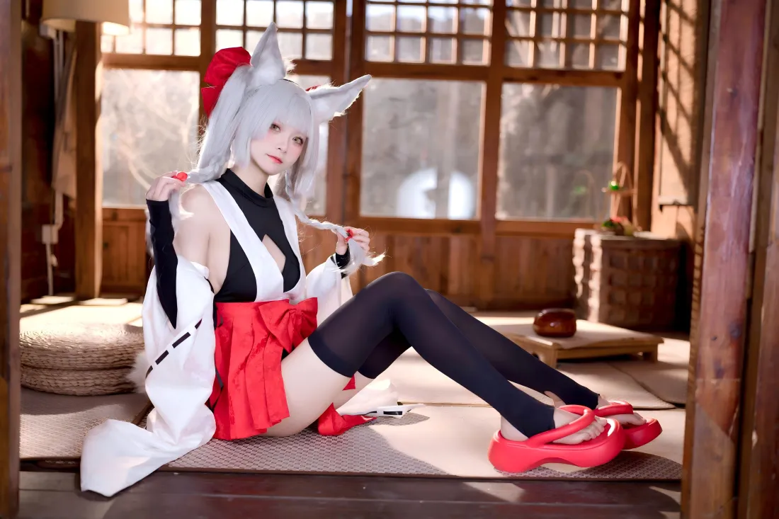 5k狐耳coser壁纸｜日式房屋背景图片 - 黑丝美女「哲风壁纸」