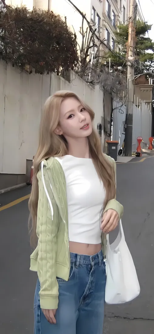 赵美延手机壁纸｜街景背景图片 - 清新穿搭「哲风壁纸」