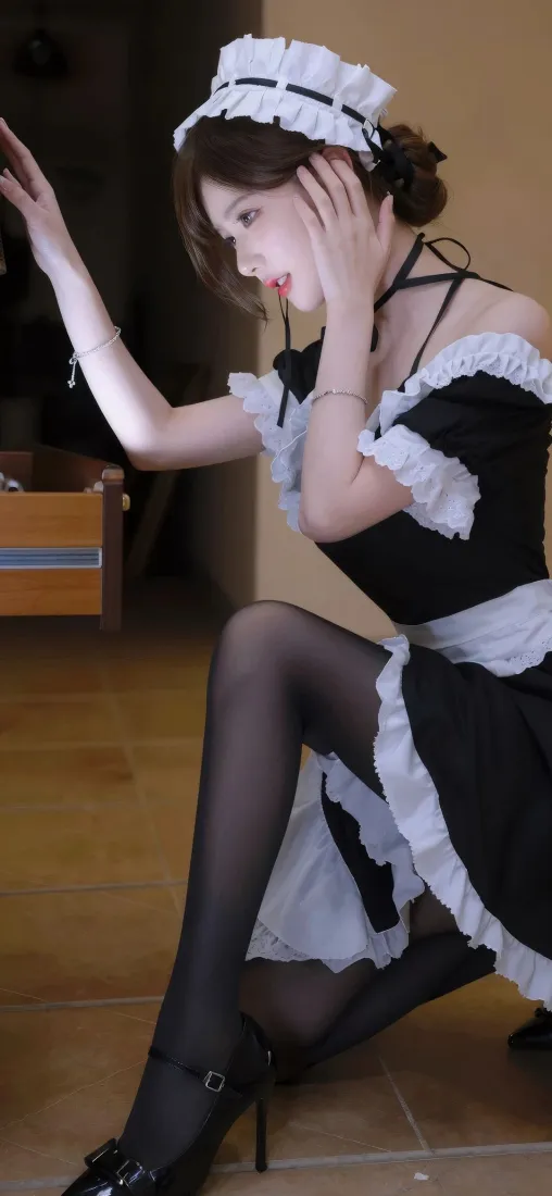 女仆装美女手机壁纸｜室内背景图片 - Ios专用「哲风壁纸」