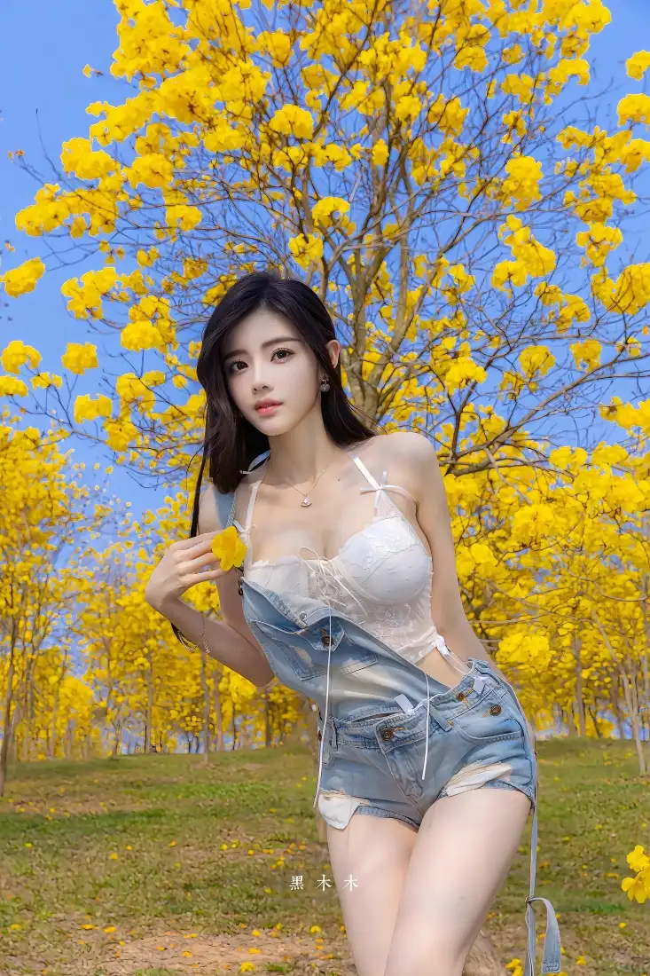 美女手机壁纸｜黄风铃花背景图片 - 户外春季清新写真「哲风壁纸」