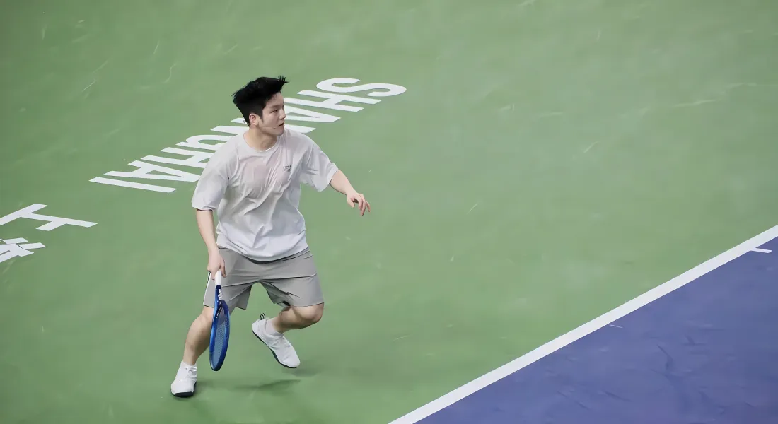 5k樊振东壁纸｜球场背景图片 - 运动训练日常「哲风壁纸」