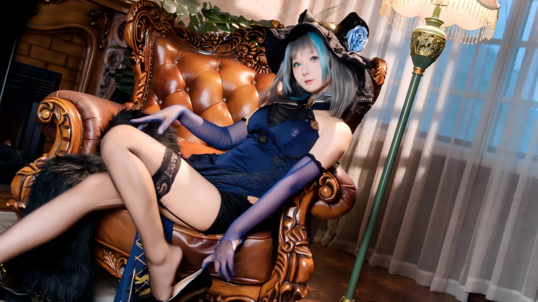 5k柴郡cos壁纸｜复古沙发背景图片 - 御姐黑丝「哲风壁纸」