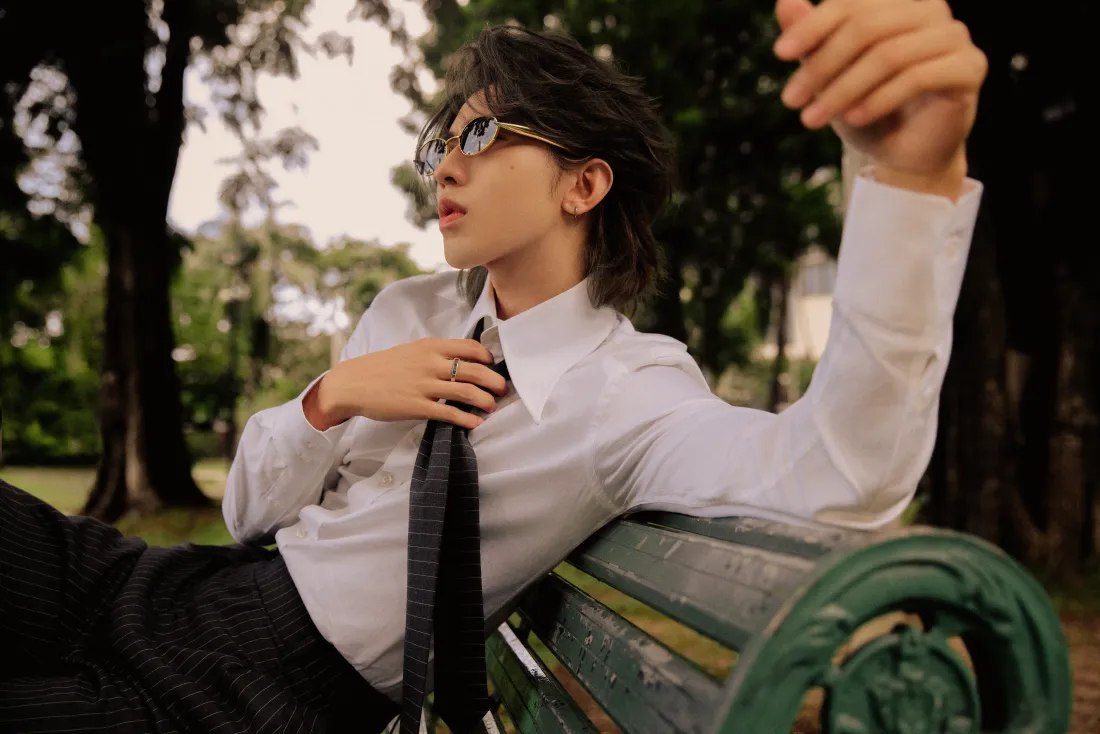 8k蔡徐坤壁纸｜户外背景图片 - 氛围感写真「哲风壁纸」