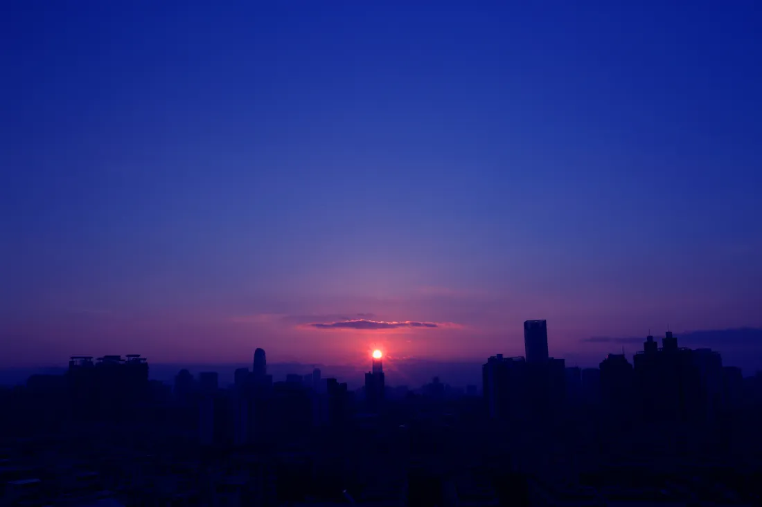6k城市日出壁纸｜城市风景背景图片 - 蓝调天空「哲风壁纸」