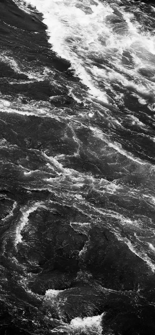 海浪手机壁纸｜自然背景图片 - 黑白涌动潮水「哲风壁纸」