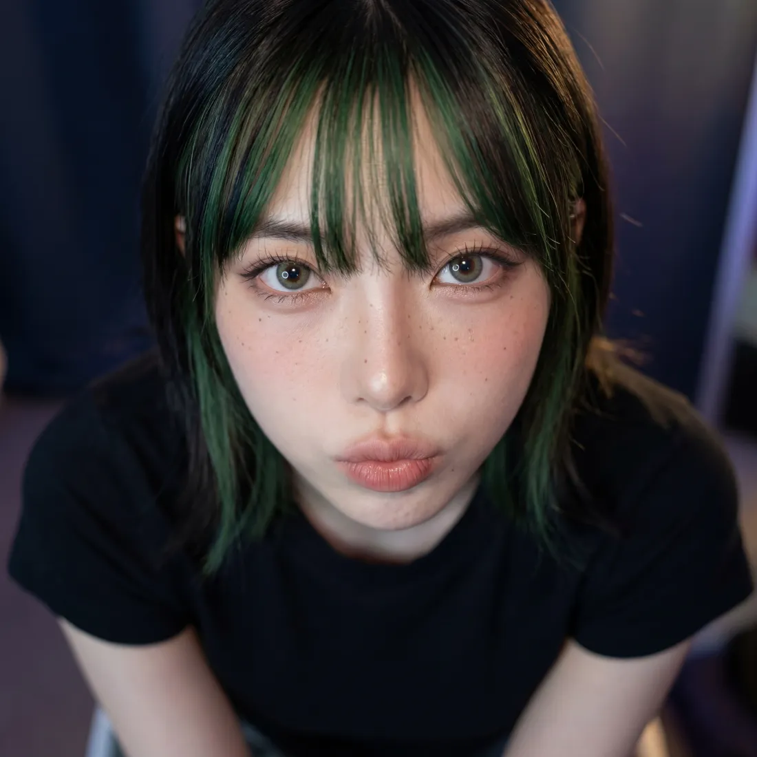 绿发少女手机壁纸｜居家背景图片 - 古怪女孩「哲风壁纸」