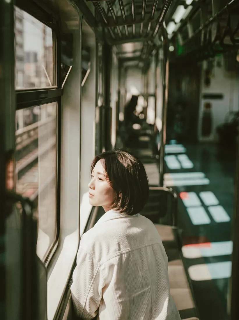 火车手机壁纸｜通勤背景图片 - 白日氛围感「哲风壁纸」