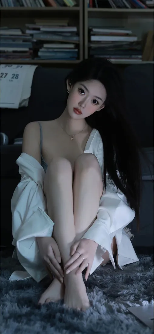 长发美女手机壁纸｜室内背景图片 - 清冷氛围感「哲风壁纸」