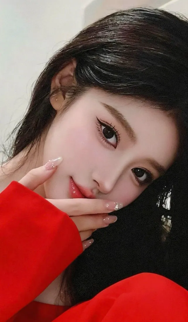 红衣美女手机壁纸｜iOS背景图片 - 气质御姐「哲风壁纸」