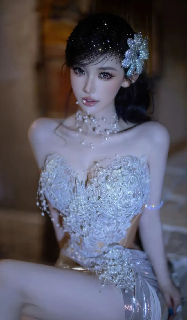 气质美女手机壁纸｜iOS背景图片 - 闪钻礼服「哲风壁纸」