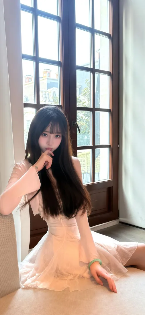 长发美女手机壁纸｜窗边背景图片 - 温柔少女「哲风壁纸」