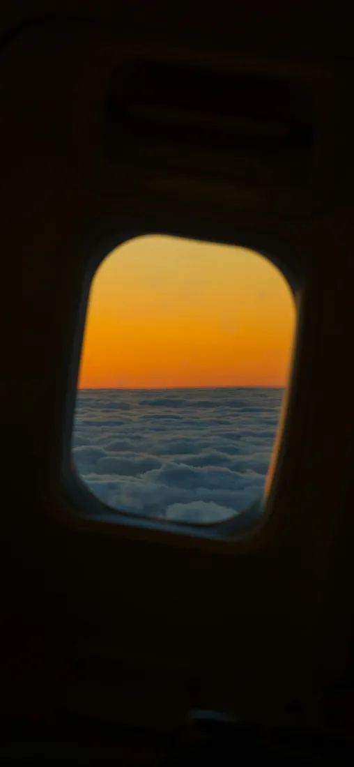 飞机窗外手机壁纸｜黄昏背景图片 - 海景「哲风壁纸」