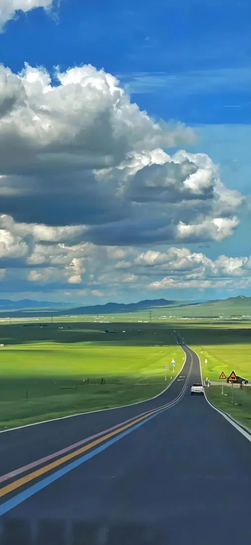 草原道路手机壁纸｜自然风景背景图片 - 春日蓝天「哲风壁纸」