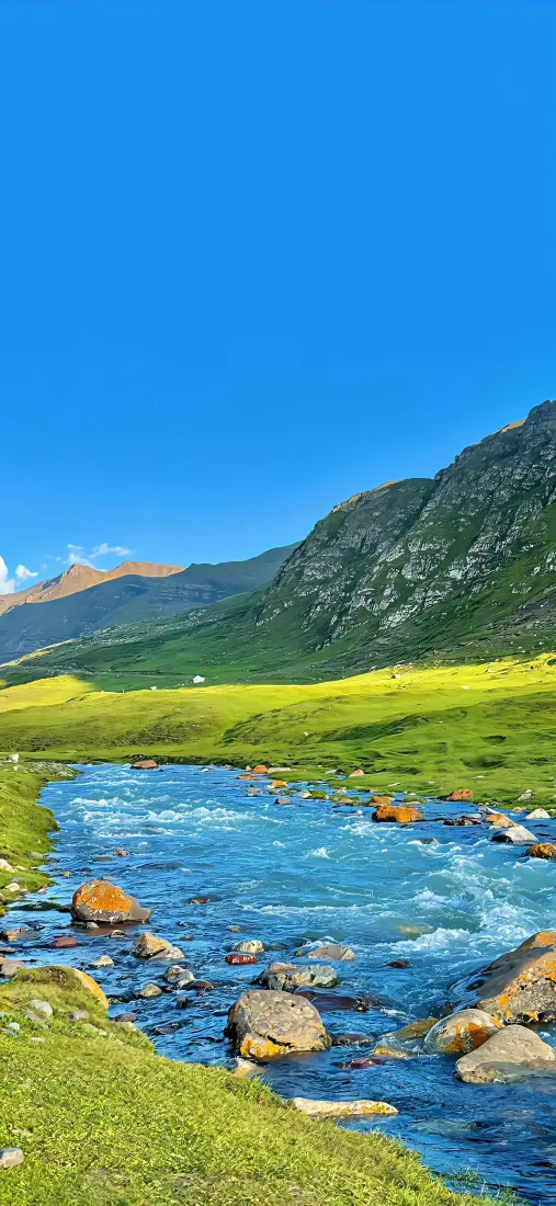 自然风景手机壁纸｜户外背景图片 - 蓝天湖水山丘「哲风壁纸」