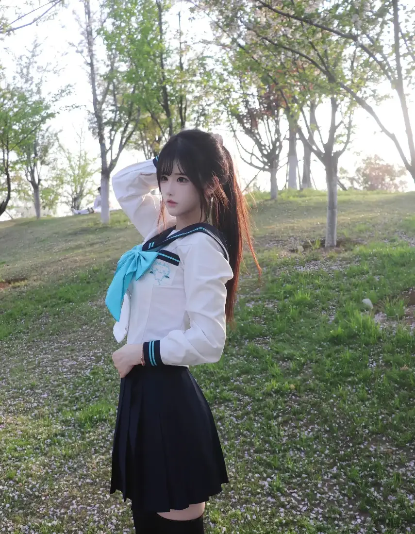 JK少女手机壁纸｜户外背景图片 - 清新人像「哲风壁纸」