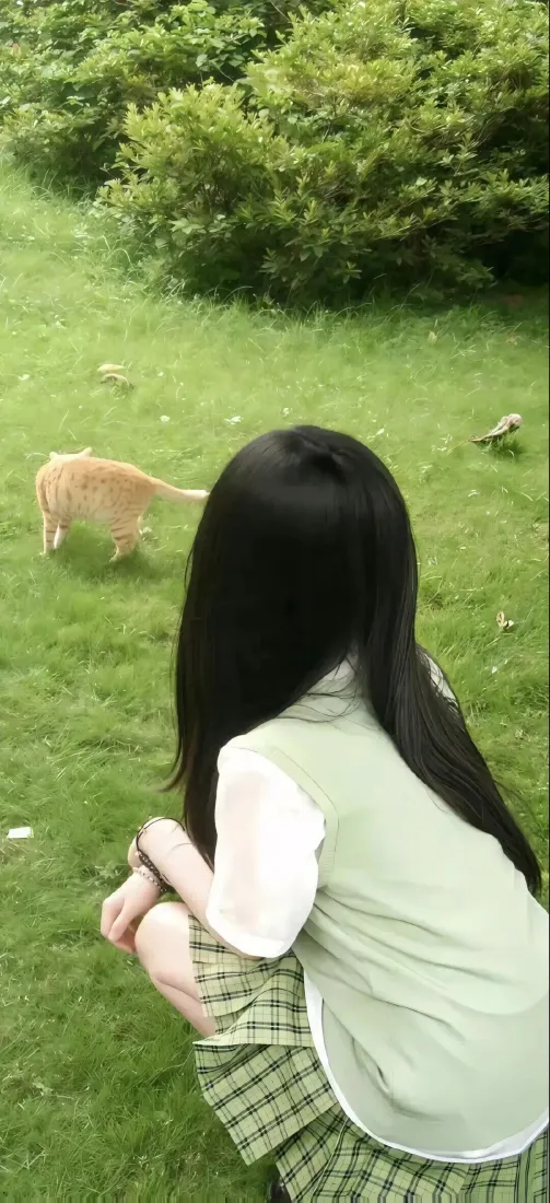 jk美女手机壁纸｜户外草地背景图片 - 休闲背影「哲风壁纸」