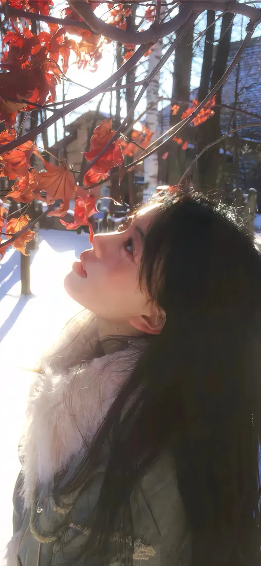 长发美女手机壁纸｜红梅花背景图片 - 冬日暖光户外「哲风壁纸」